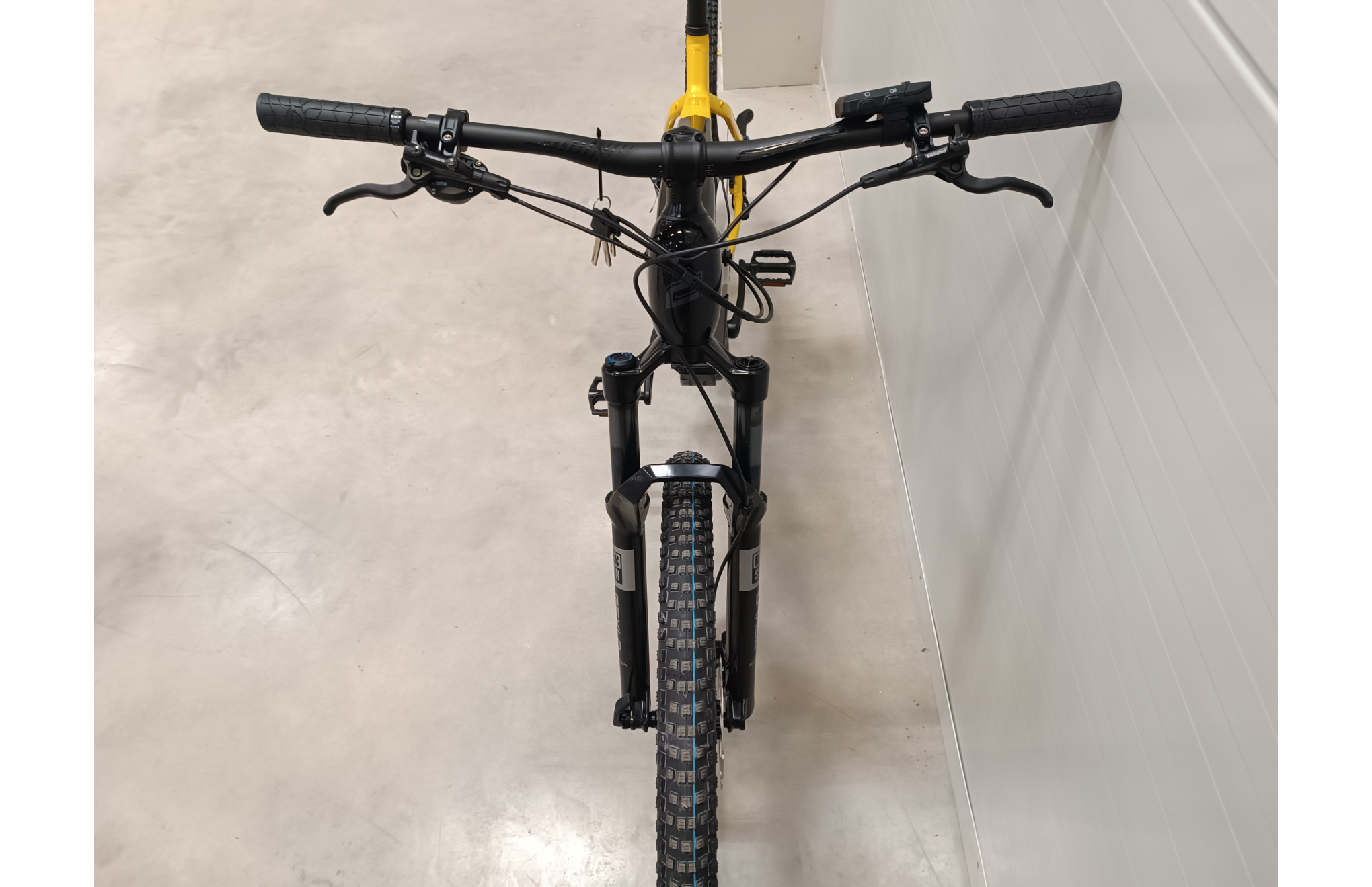 1746527756692