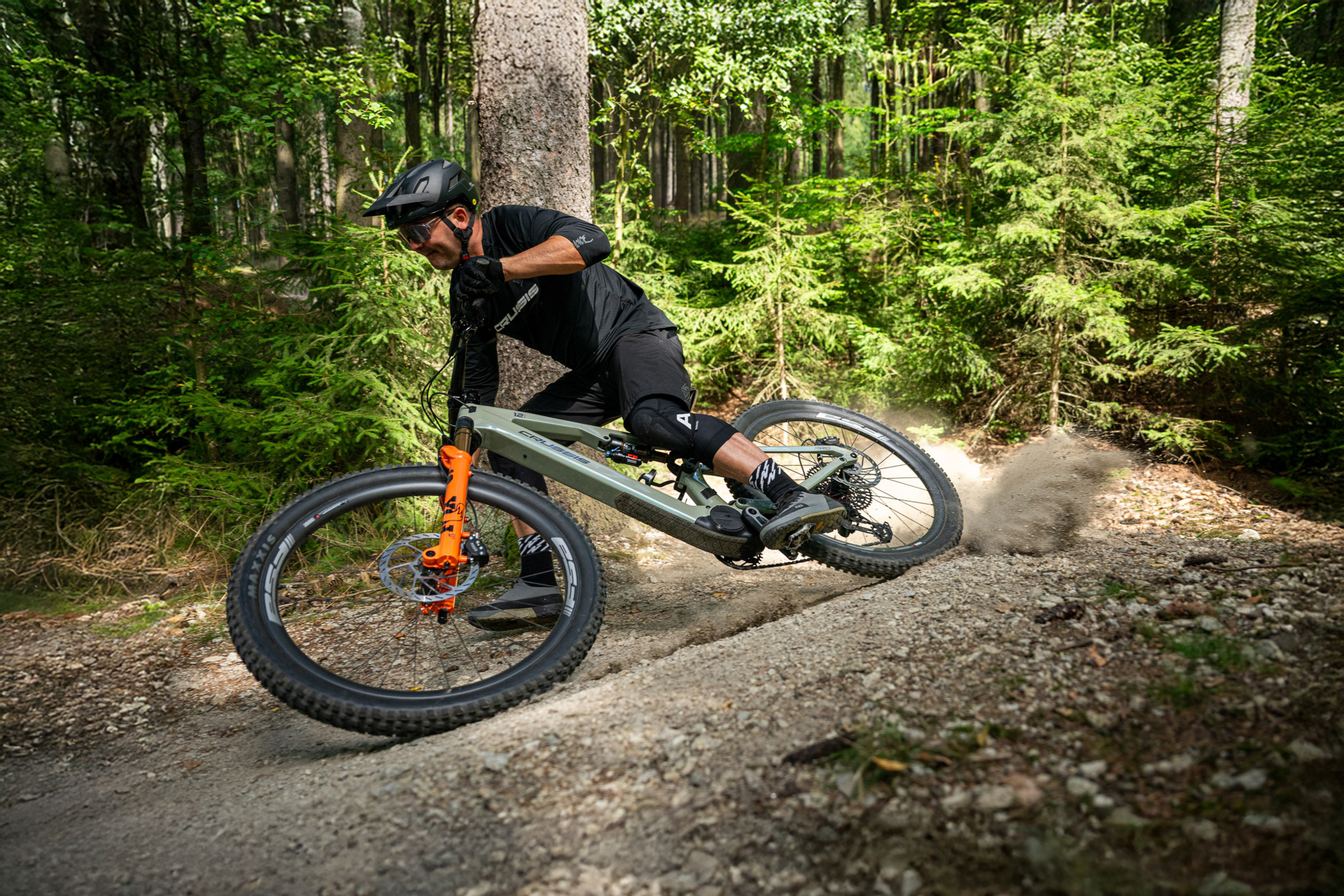 e-Full 12.11-PRO (600 Wh) e-Full 12.11-PRO (600 Wh)