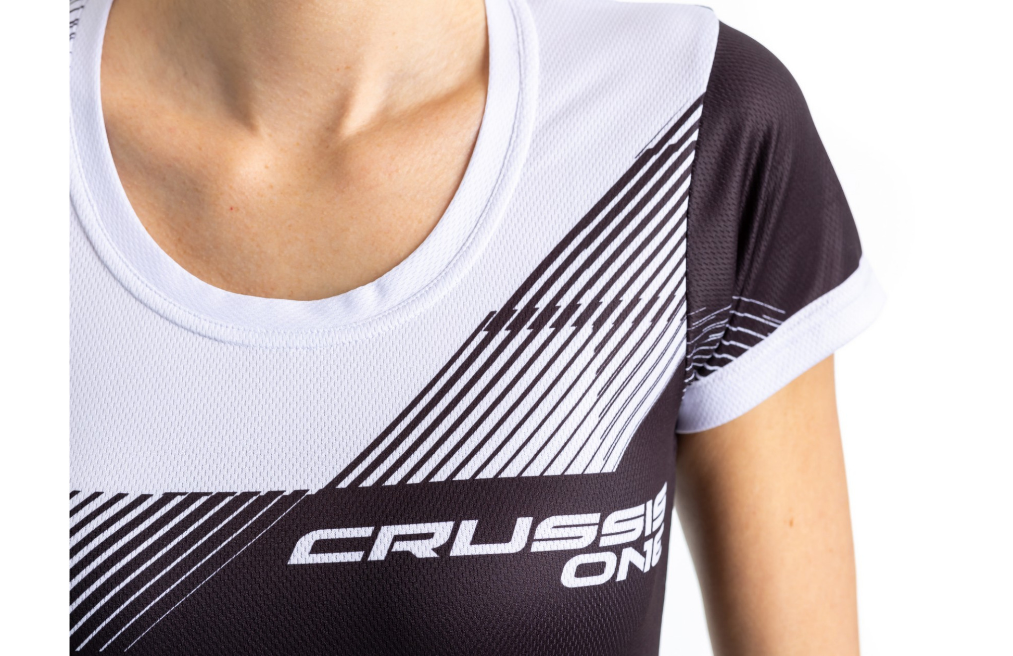 Dámské sportovní tričko CRUSSIS - ONE, krátký rukáv, černá/bílá